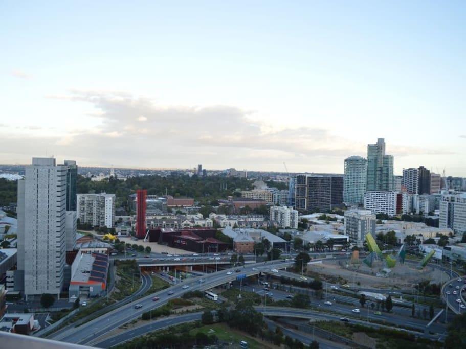 3BR Apartment at Victoria Tower Southbank Melbourne Eksteriør billede